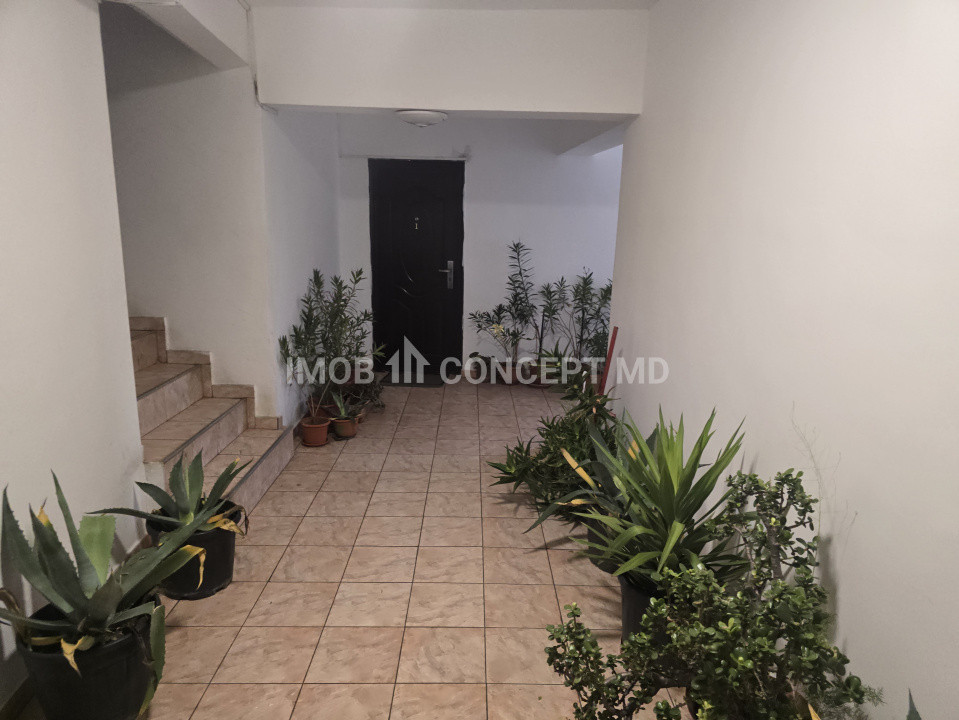 INCHIRIERE apartament 2 camere, in bloc la curte, zona Mihai Bravu