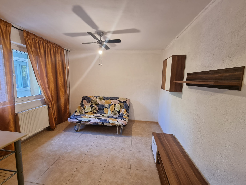 Inchiriere apartament 2 camere decomandat,  in Ploiesti, zona Marasesti,