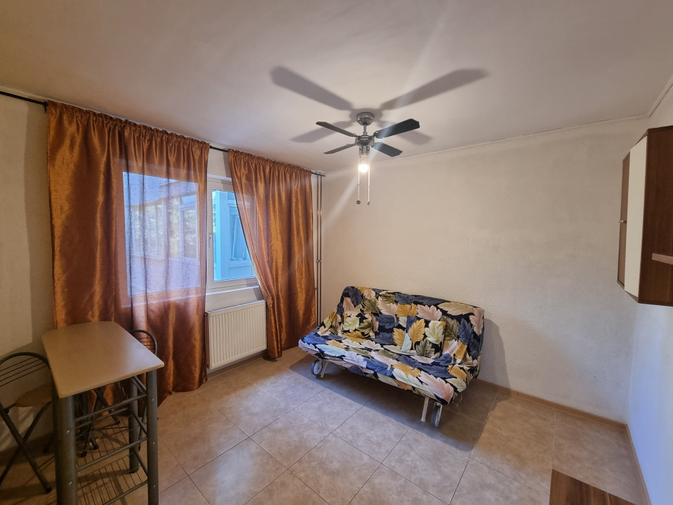 Inchiriere apartament 2 camere decomandat,  in Ploiesti, zona Marasesti,