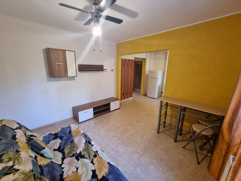 Inchiriere apartament 2 camere decomandat,  in Ploiesti, zona Marasesti,