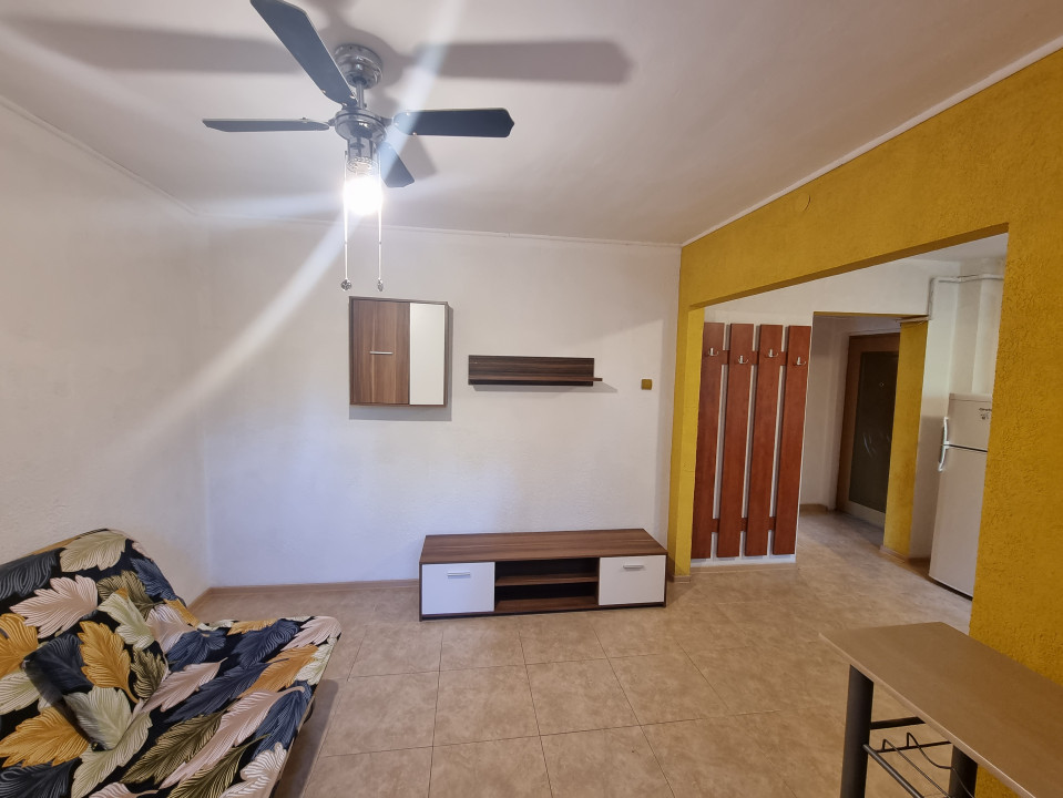 Inchiriere apartament 2 camere decomandat,  in Ploiesti, zona Marasesti,