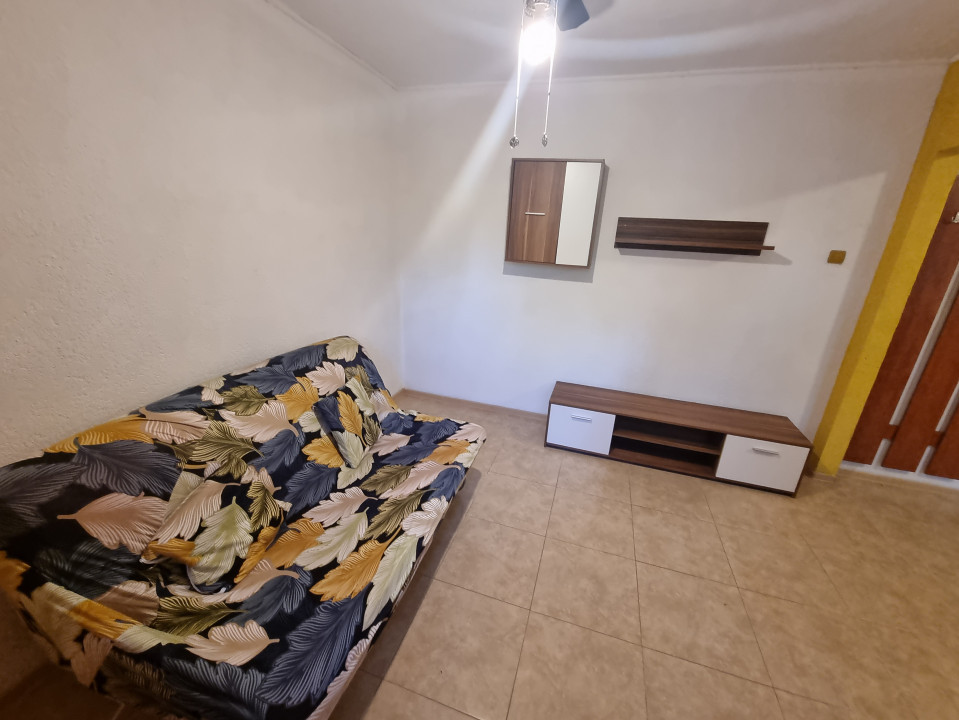 Inchiriere apartament 2 camere decomandat,  in Ploiesti, zona Marasesti,