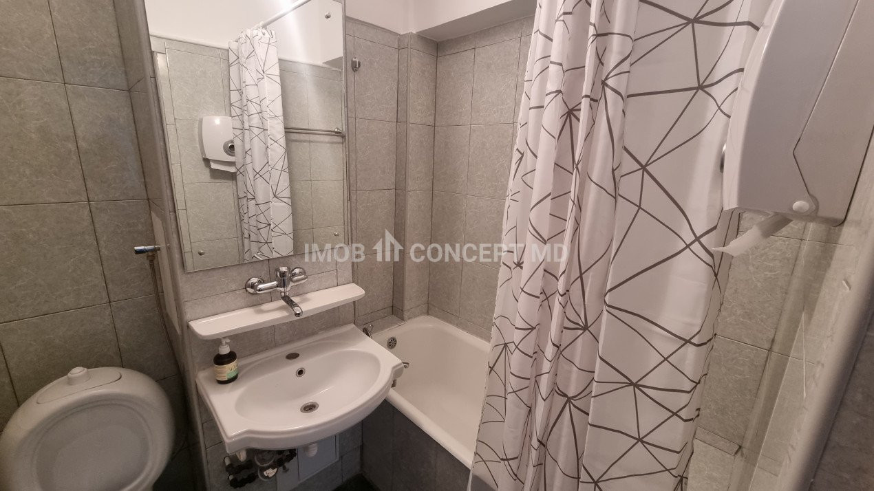 Vanzare apartament 4 camere spatios in zona Centrala a Ploiestiului