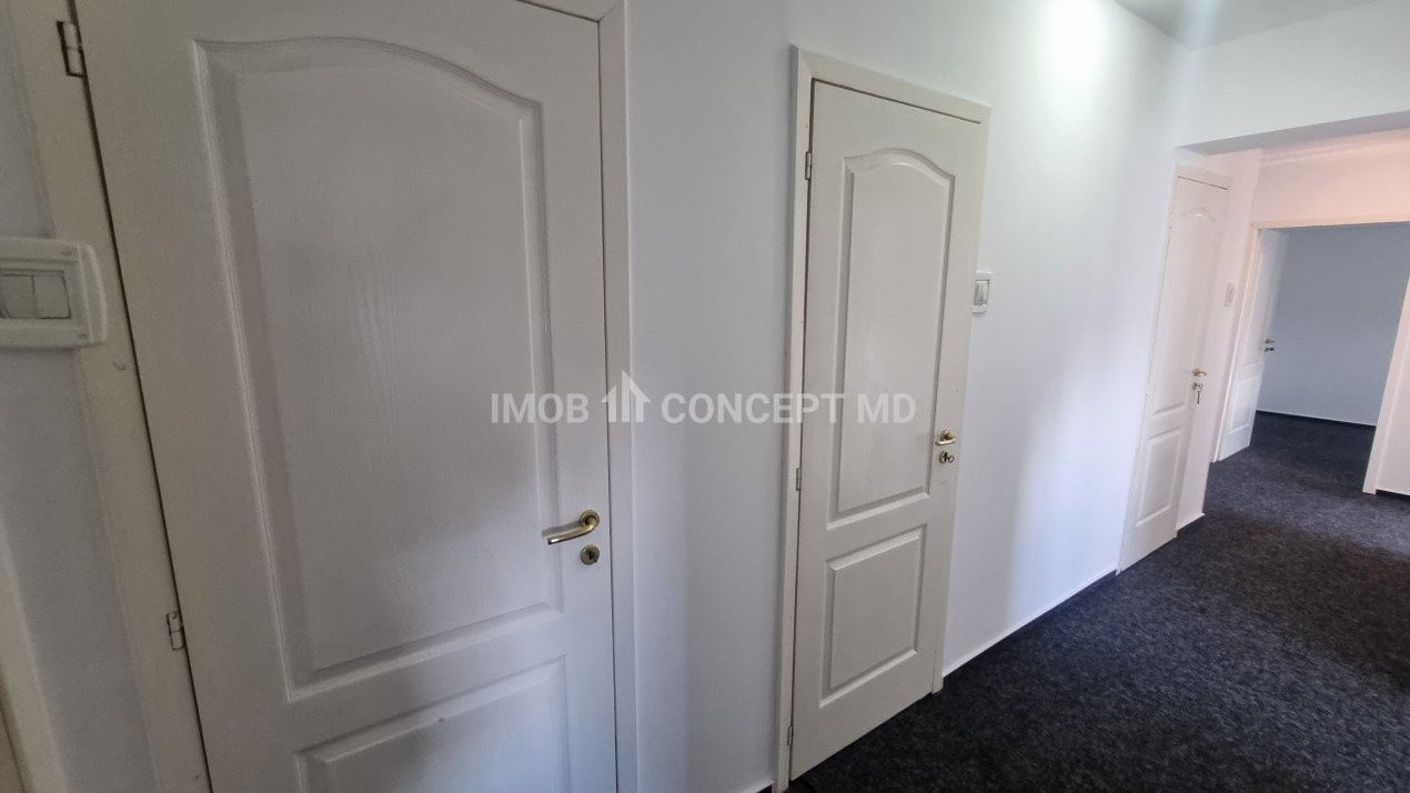 Vanzare apartament 4 camere spatios in zona Centrala a Ploiestiului