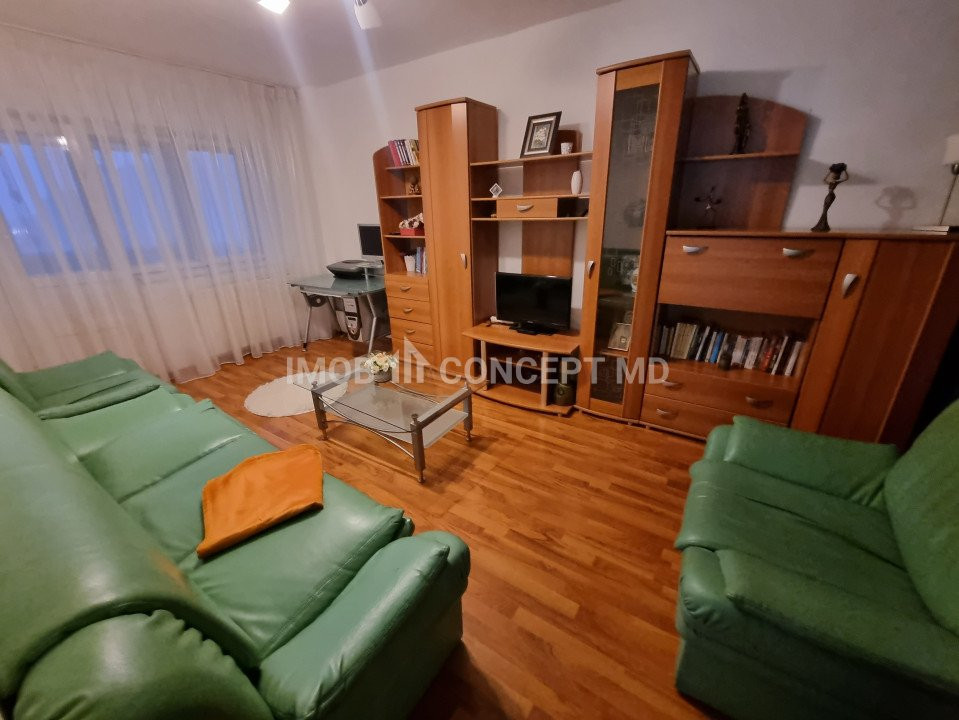 Inchiriere apartament 2 camere in zona Republicii-Mega Image