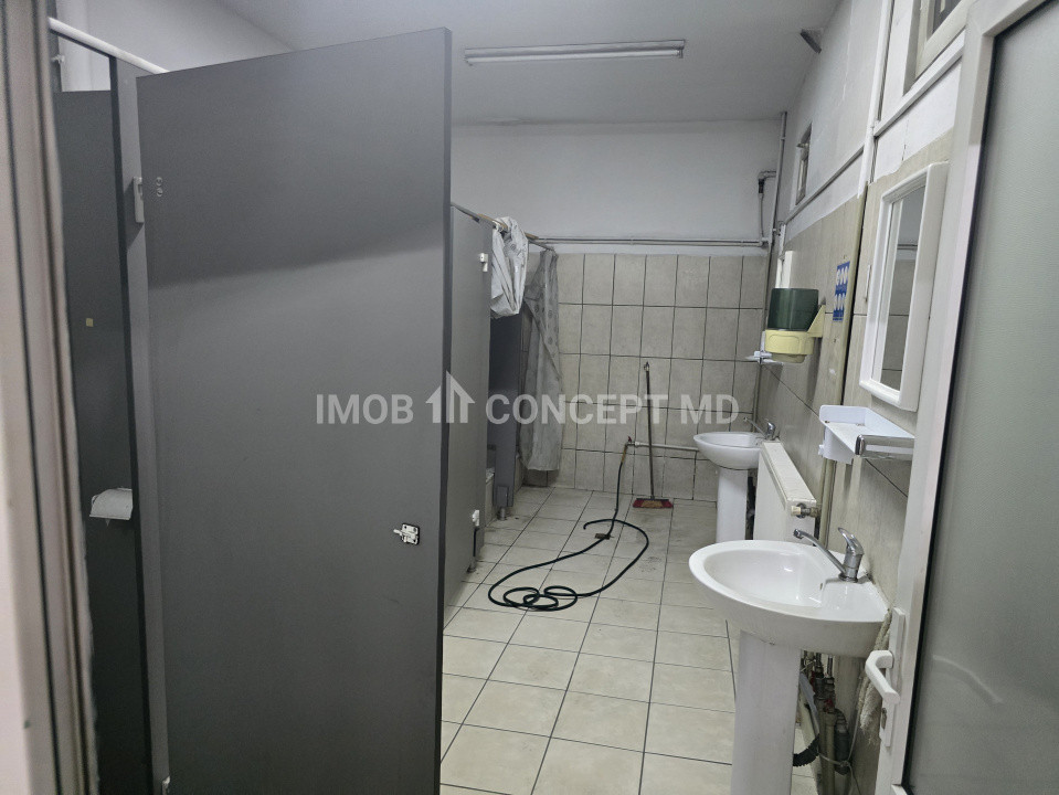 Inchiriere  Hala industriala 2500 mp, birouri 400 mp, teren 6477mp zona Xenia 