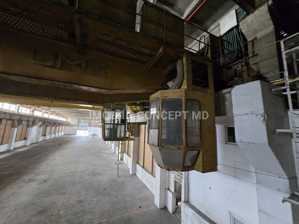 Inchiriere  Hala industriala 2500 mp, birouri 400 mp, teren 6477mp zona Xenia 