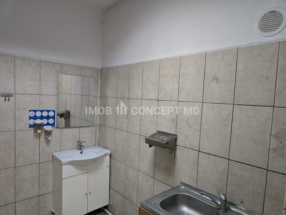 Inchiriere  Hala industriala 2500 mp, birouri 400 mp, teren 6477mp zona Xenia 