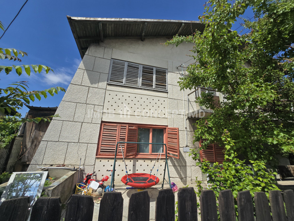 Vanzare Casa cu 3 camere in zona Mihai Bravu