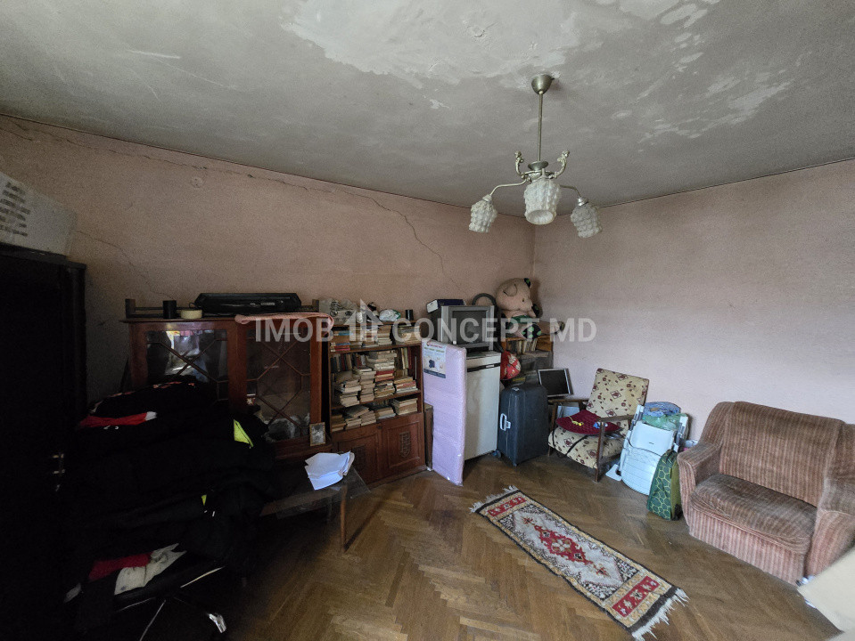 Vanzare Casa cu 3 camere in zona Mihai Bravu