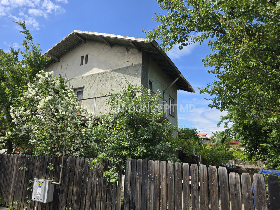 Vanzare Casa cu 3 camere in zona Mihai Bravu