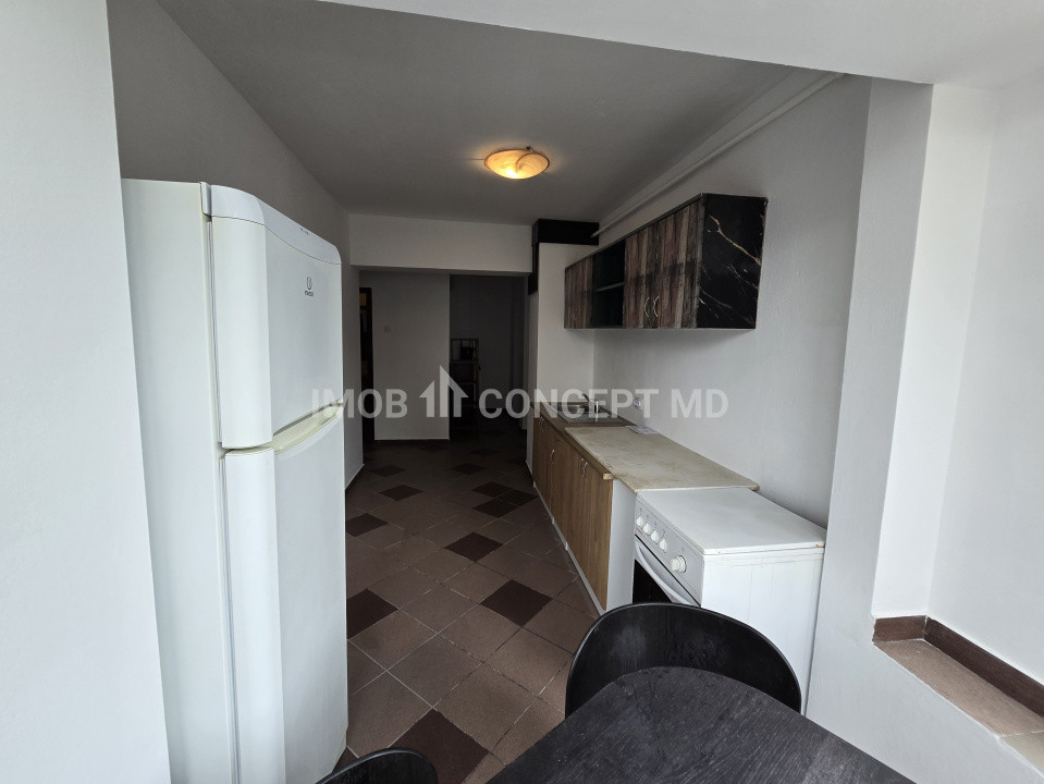 INCHIRIERE APARTAMENT 3 CAMERE in zona Centrala