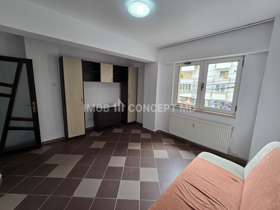 INCHIRIERE APARTAMENT 3 CAMERE in zona Centrala