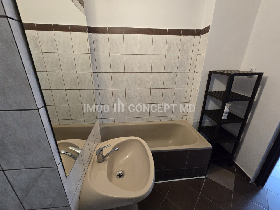 INCHIRIERE APARTAMENT 3 CAMERE in zona Centrala
