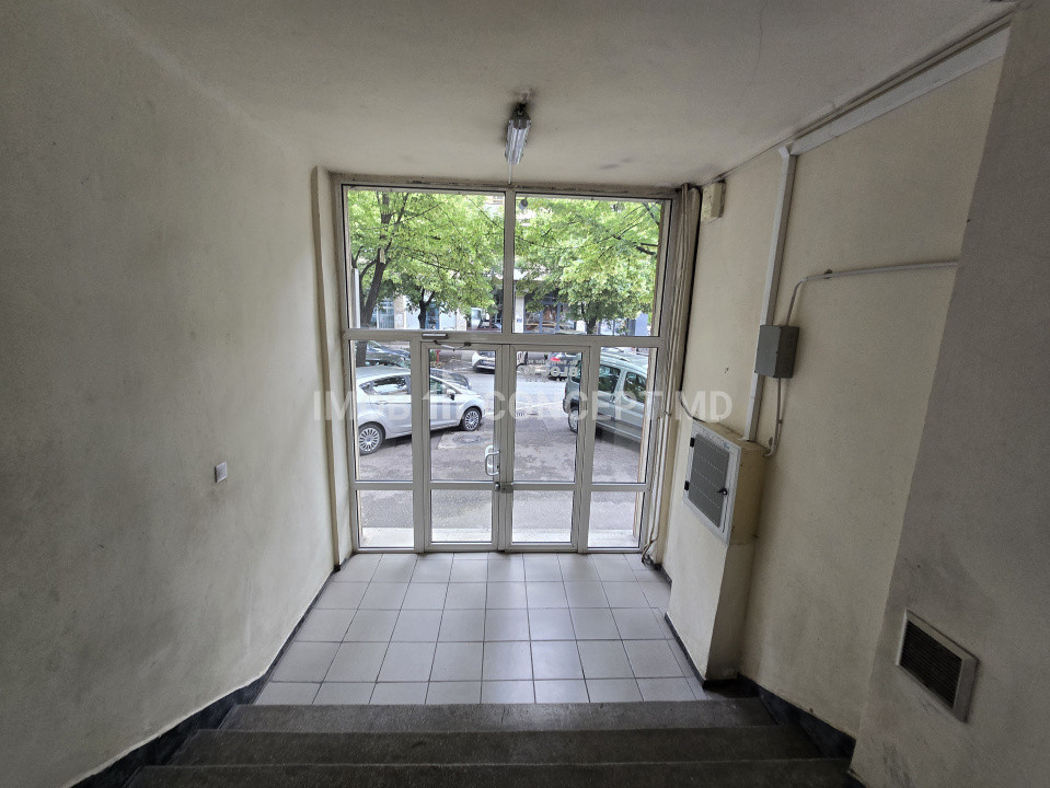 INCHIRIERE APARTAMENT 3 CAMERE in zona Centrala