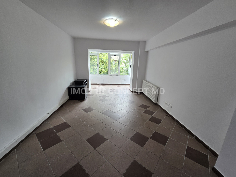 VANZARE APARTAMENT 3 CAMERE in zona Centrala