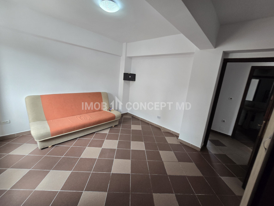 VANZARE APARTAMENT 3 CAMERE in zona Centrala