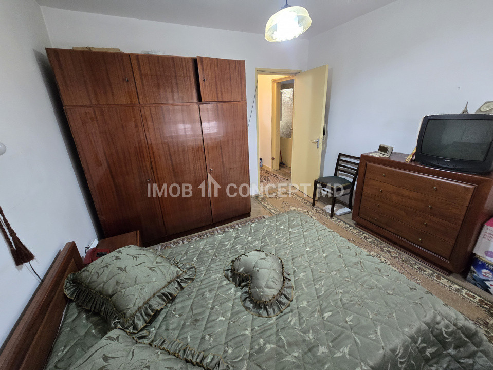 VANZARE APARTAMENT 2 CAMERE IN ZONA SUD-BOBALNA