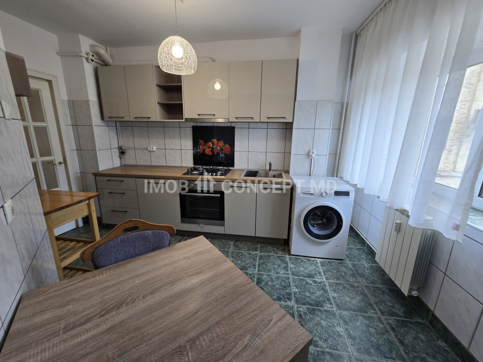 INCHIRIERE Apartament 3 camere  in zona Ultracentrala