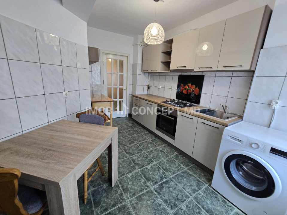 INCHIRIERE Apartament 3 camere  in zona Ultracentrala