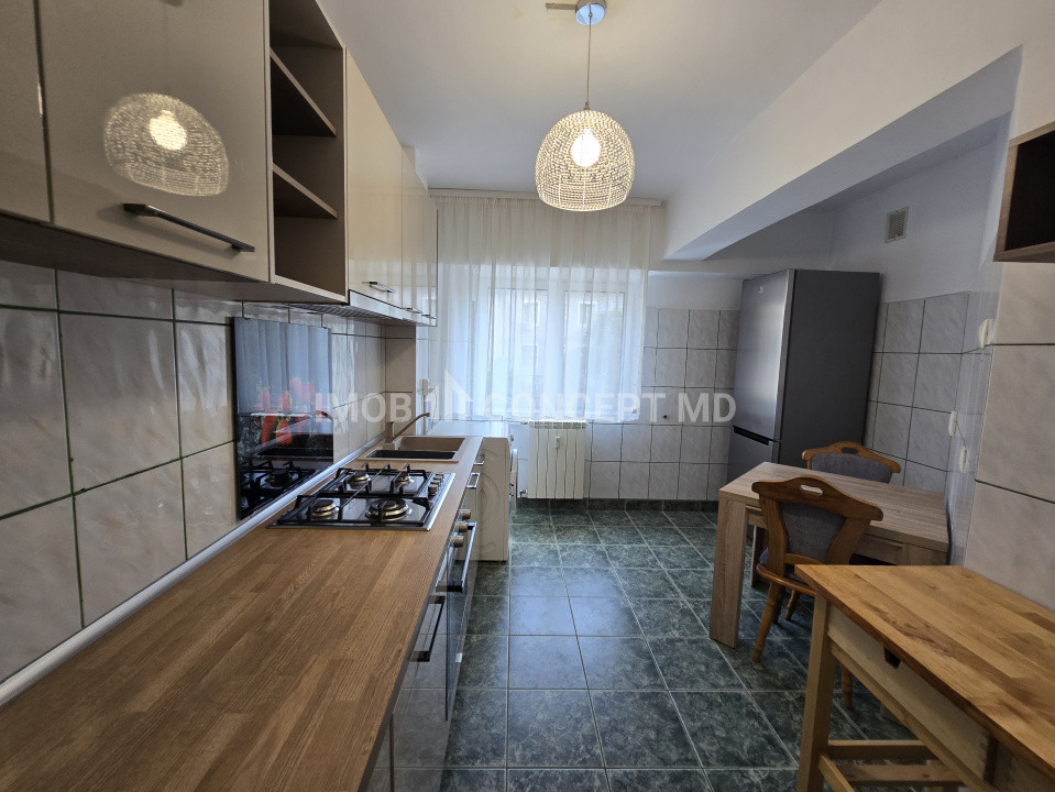 INCHIRIERE Apartament 3 camere  in zona Ultracentrala