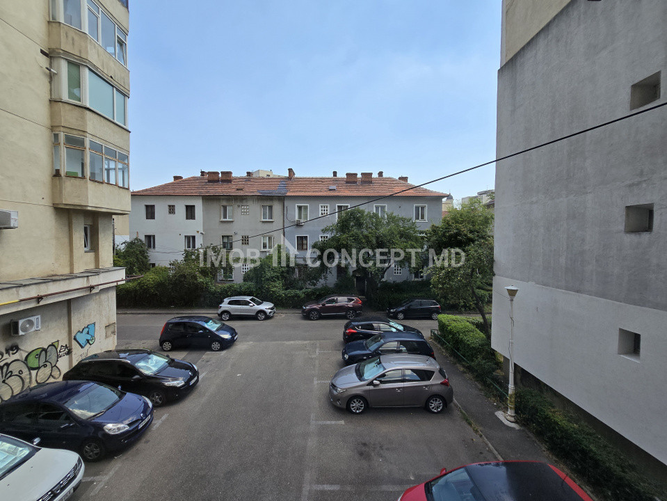 INCHIRIERE Apartament 3 camere  in zona Ultracentrala