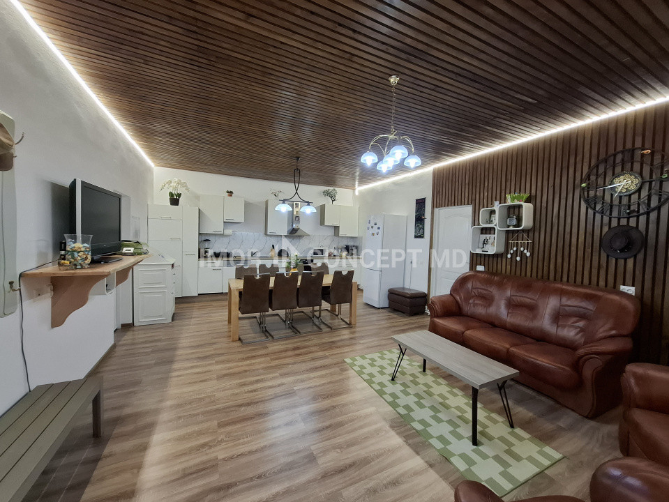 Vanzare Casa cu 3 camere si teren de 4000 mp in Soimari-Prahova