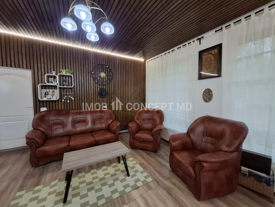 Vanzare Casa cu 3 camere si teren de 4000 mp in Soimari-Prahova