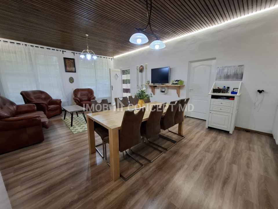 Vanzare Casa cu 3 camere si teren de 4000 mp in Soimari-Prahova