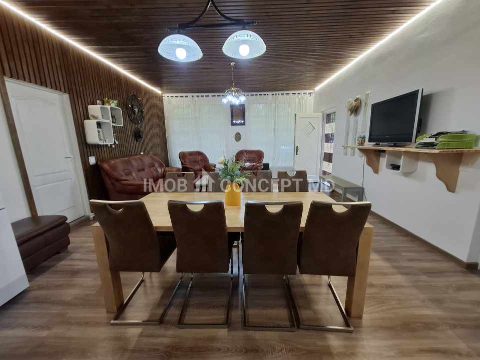 Vanzare Casa cu 3 camere si teren de 4000 mp in Soimari-Prahova