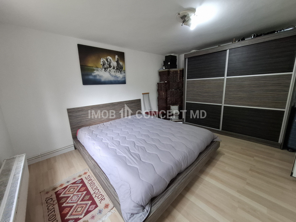 Vanzare Casa cu 3 camere si teren de 4000 mp in Soimari-Prahova