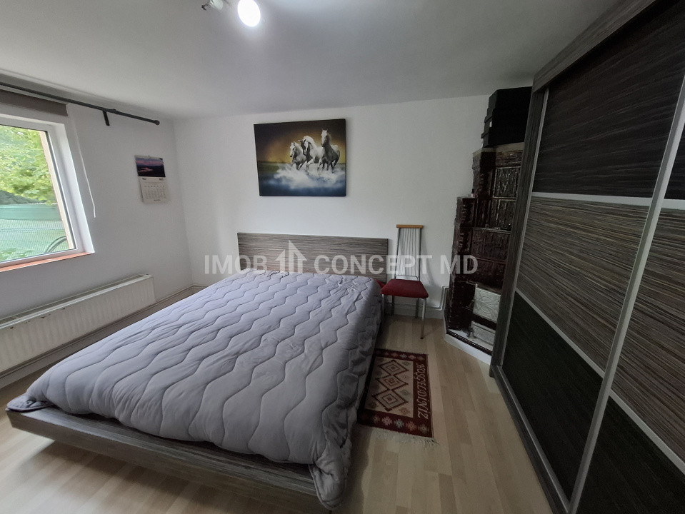 Vanzare Casa cu 3 camere si teren de 4000 mp in Soimari-Prahova