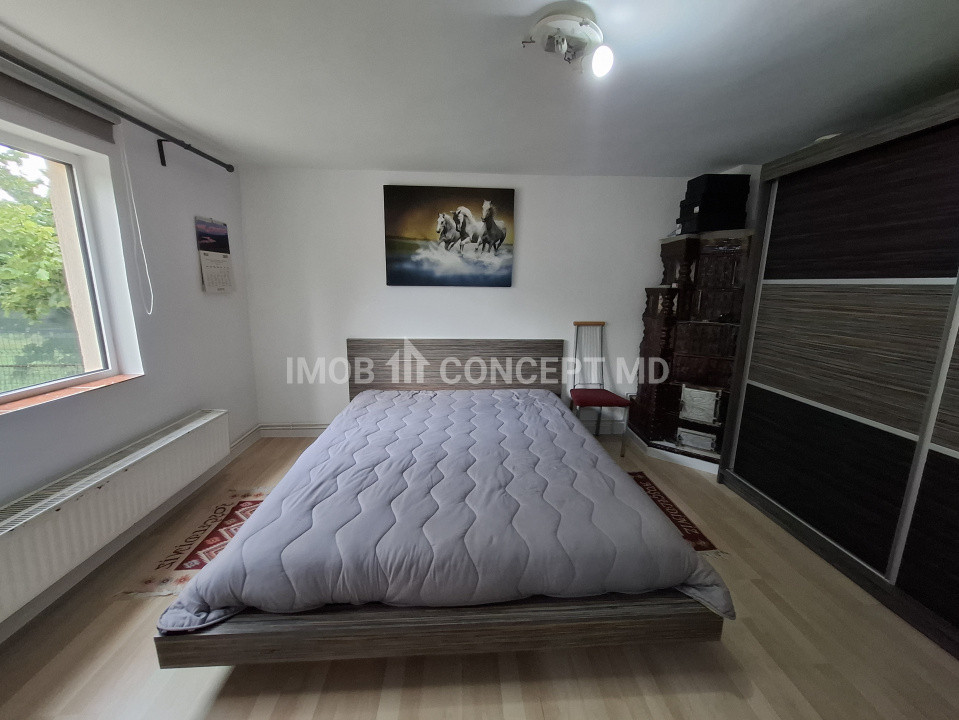 Vanzare Casa cu 3 camere si teren de 4000 mp in Soimari-Prahova