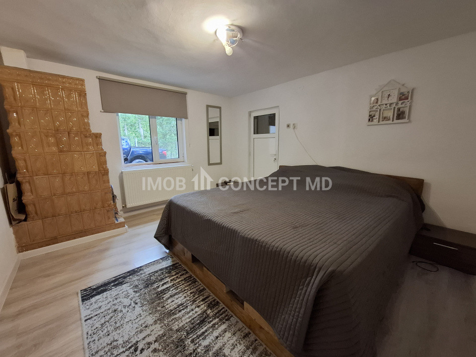 Vanzare Casa cu 3 camere si teren de 4000 mp in Soimari-Prahova
