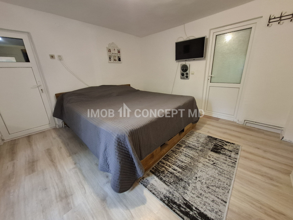 Vanzare Casa cu 3 camere si teren de 4000 mp in Soimari-Prahova
