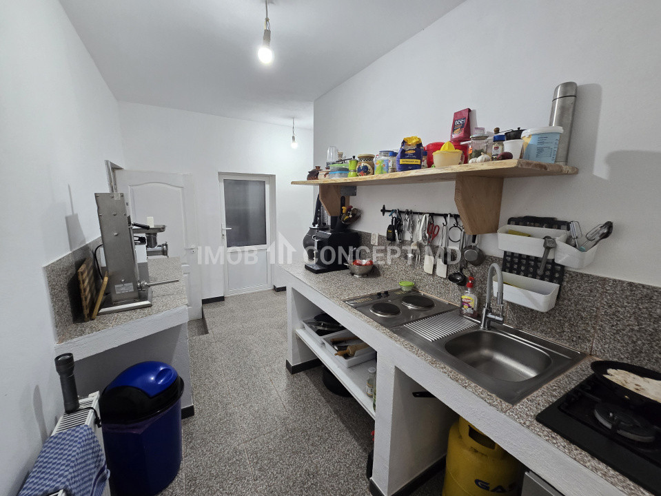 Vanzare Casa cu 3 camere si teren de 4000 mp in Soimari-Prahova