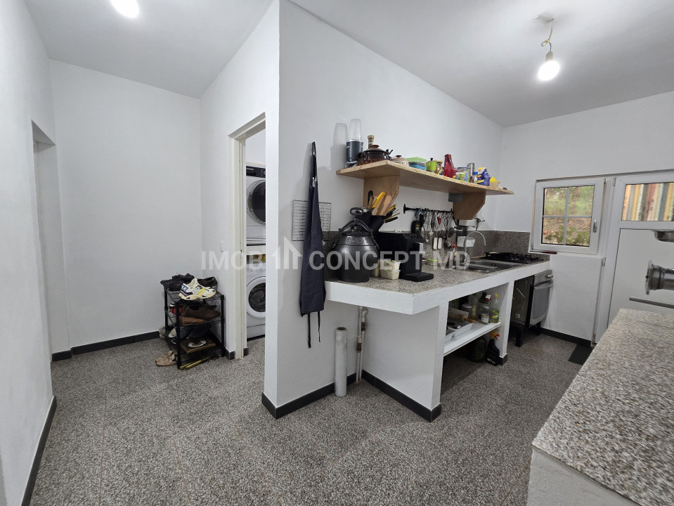 Vanzare Casa cu 3 camere si teren de 4000 mp in Soimari-Prahova