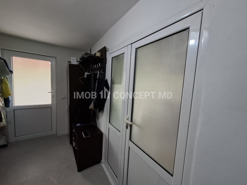 Vanzare Casa cu 3 camere si teren de 4000 mp in Soimari-Prahova