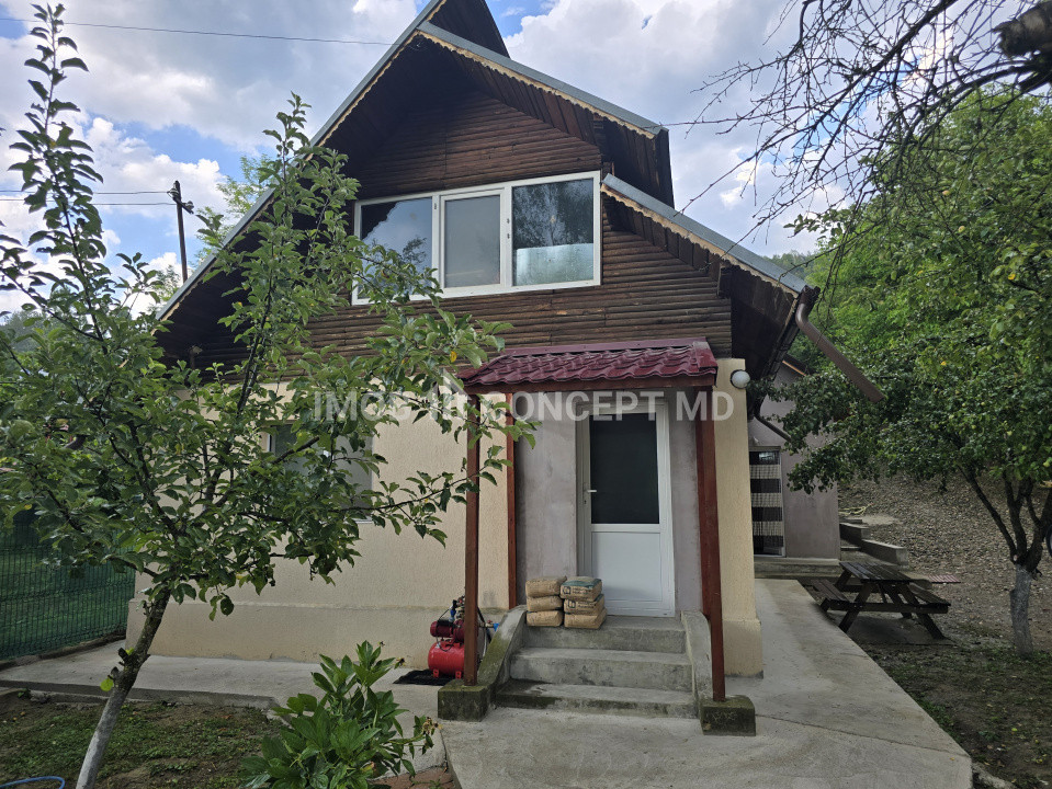 Vanzare Casa cu 3 camere si teren de 4000 mp in Soimari-Prahova