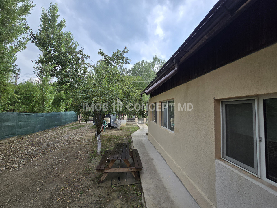 Vanzare Casa cu 3 camere si teren de 4000 mp in Soimari-Prahova