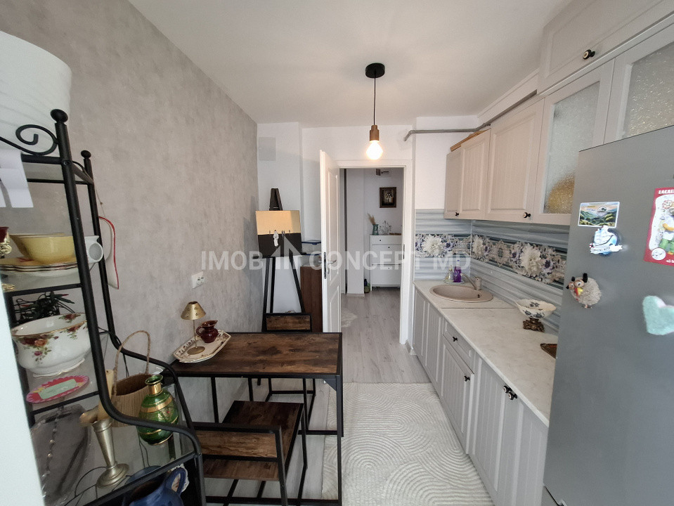 INCHIRIERE apartament 3 camere cochet in Ploiesti, zona Paltinis