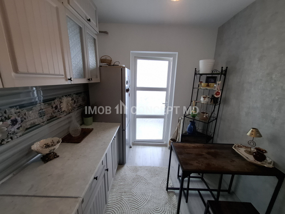 INCHIRIERE apartament 3 camere cochet in Ploiesti, zona Paltinis