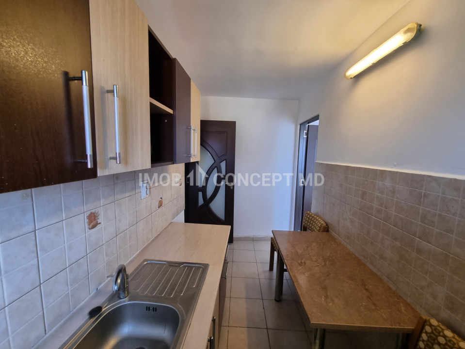 INCHIRIERE apartament 2 camere in bloc la curte zona M Bravu
