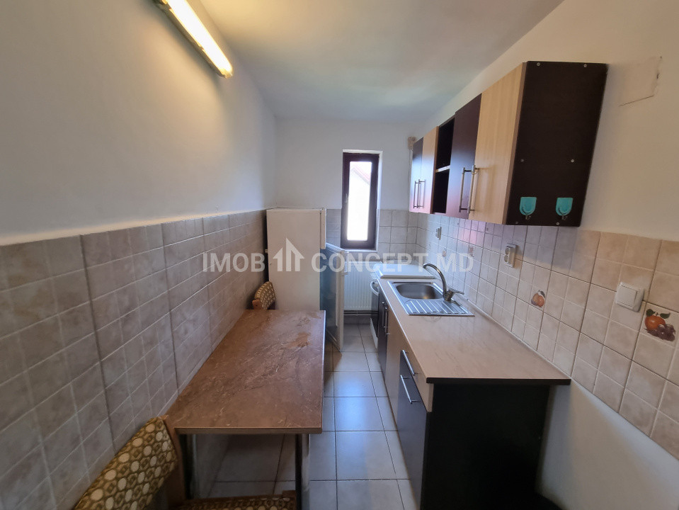 INCHIRIERE apartament 2 camere in bloc la curte zona M Bravu
