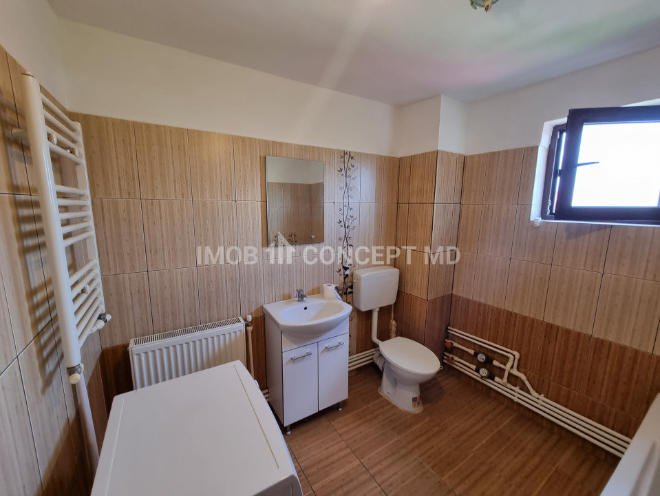 INCHIRIERE apartament 2 camere in bloc la curte zona M Bravu