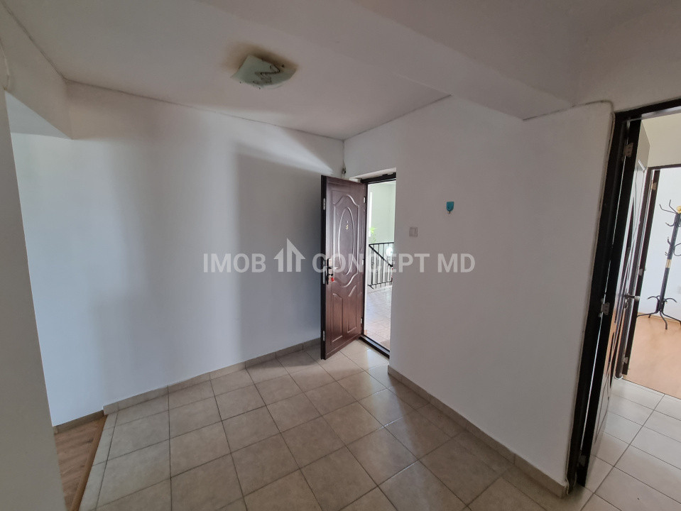 INCHIRIERE apartament 2 camere in bloc la curte zona M Bravu