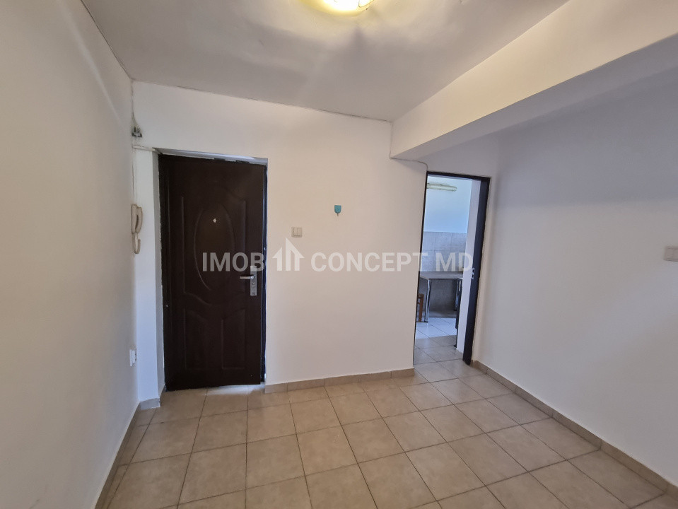INCHIRIERE apartament 2 camere in bloc la curte zona M Bravu