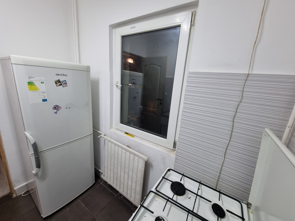 Vanzare garsoniera in zona Enachita Vacaresu