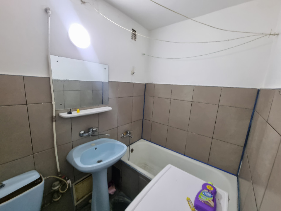 Vanzare garsoniera in zona Enachita Vacaresu