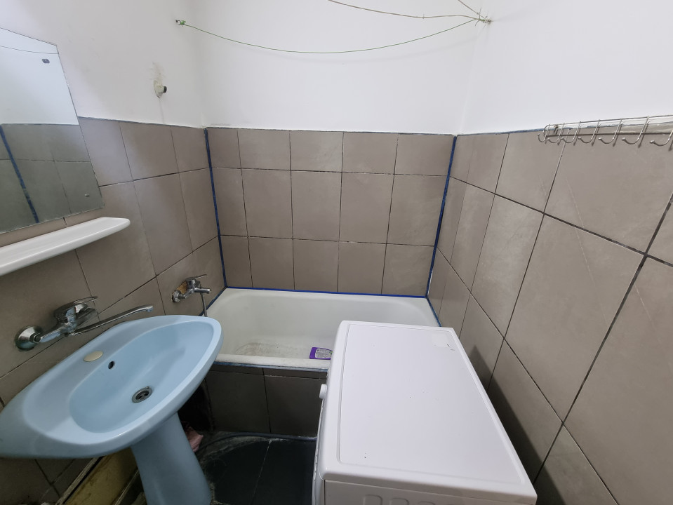 Vanzare garsoniera in zona Enachita Vacaresu